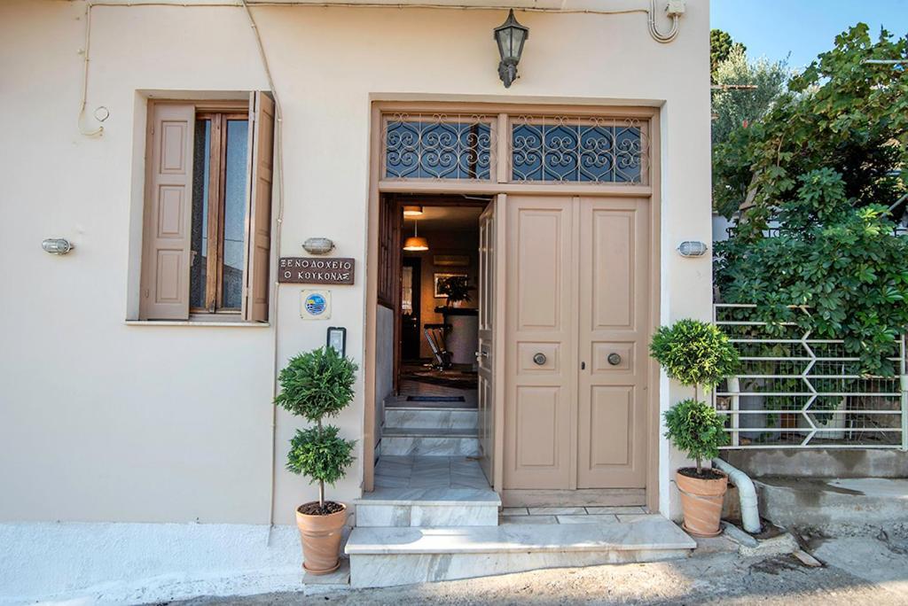 Koukonas Hotel Galaxidi Bagian luar foto