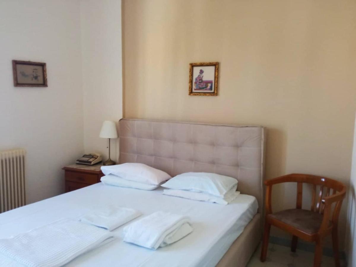 Koukonas Hotel Galaxidi Bagian luar foto