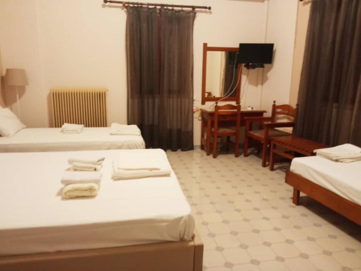 Koukonas Hotel Galaxidi Bagian luar foto