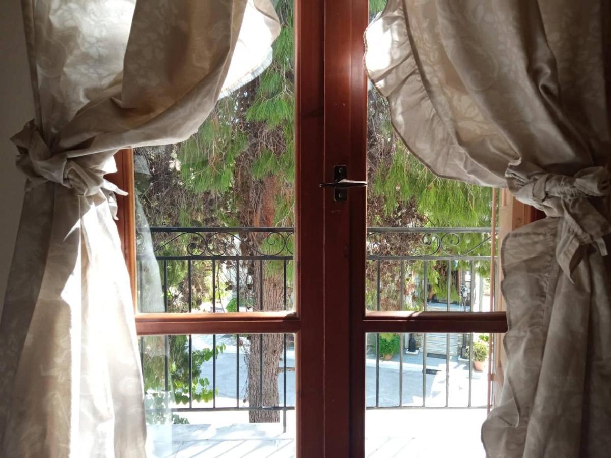 Koukonas Hotel Galaxidi Bagian luar foto